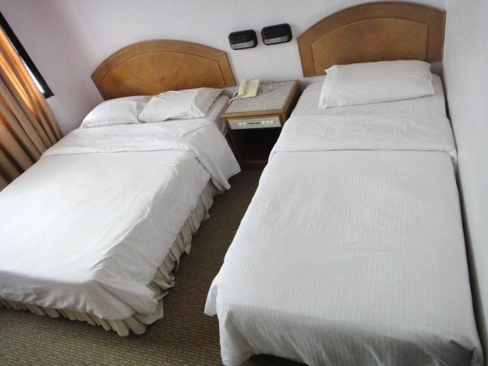 Hotel Rosa Passadena Cameron Highlands Bagian luar foto